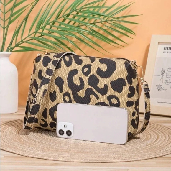 ⚠️Clearance Leopard Pattern Shoulder / Crossbody Bag - Picture 4 of 4